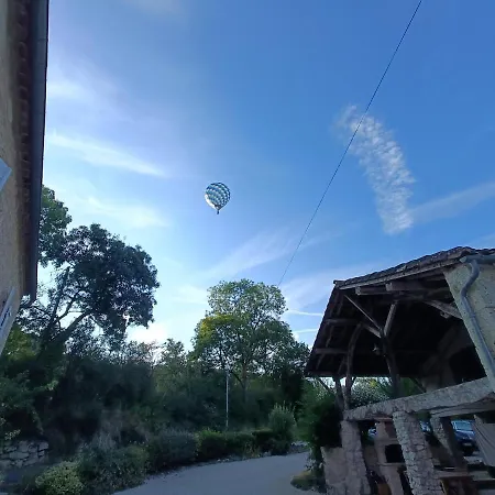 לינה וארוחת בוקר Le Moulin De L'isle-Bouzon